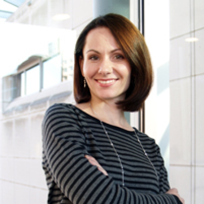 Ekaterina Zabrovski Headshot