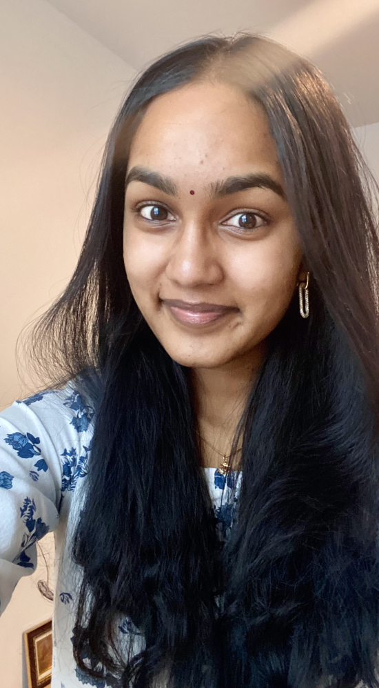 Kanna in her Indian attire. 