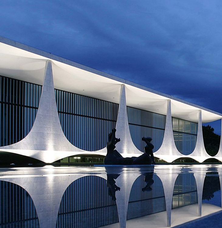 Oscar Niemeyer building