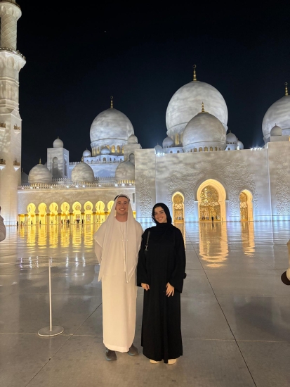 Maria visitng a mosque